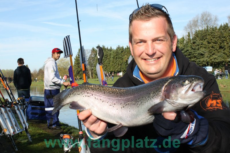 Regenbogenforelle aus Angelparadies Hochmoor Regenbogenforelle